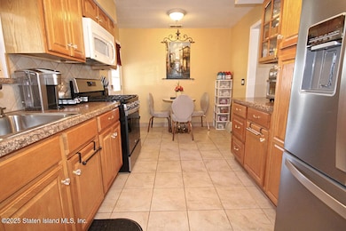 457 Genesee Ave, Staten Island, NY 10312 - photo 3