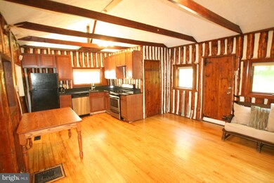 8371 N Point Rd, Manassas, VA 20112 - photo 5