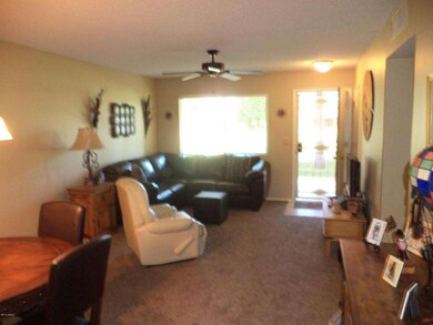 13659 N Newcastle Dr, Sun City, AZ 85351 - photo 4