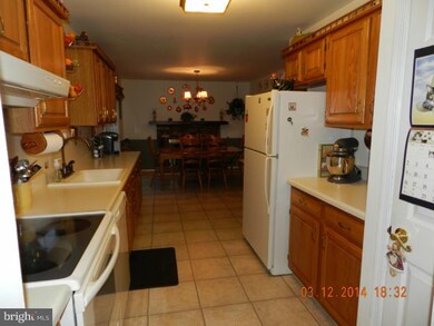7889 Greenbrier Rd, Pennsauken, NJ 08109 - photo 6