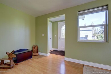 Buckner Drive Front Entryway