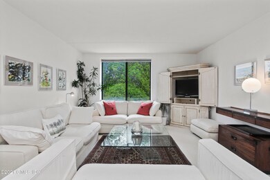 Greenwich Green unit 202, Old Greenwich, CT 06870 - photo 5