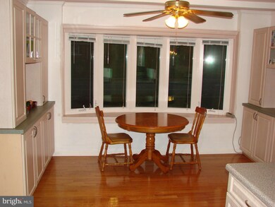 4406 Braeburn Dr, Fairfax, VA 22032 - photo 3