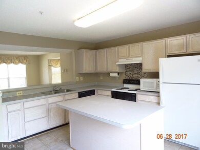 2411 Repton Ct, Windsor Mill, MD 21244 - photo 3