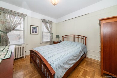 285 Logan Ave, Bronx, NY 10465 - photo 7