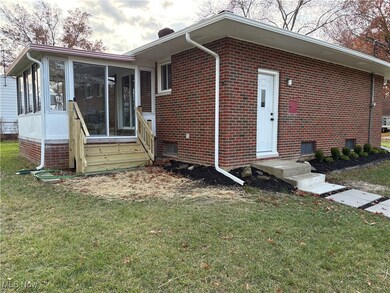 3517 Walter Rd, North Olmsted, OH 44070 - photo 2