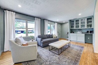 2107 Saxon Dr, Houston, TX 77018 - photo 5