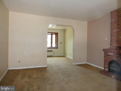 3905 Colchester Rd, Baltimore, MD 21229 - photo 2