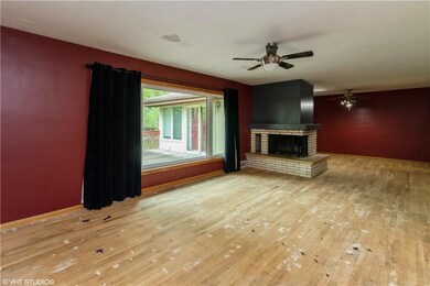 1908 75th St, Windsor Heights, IA 50324 - photo 2