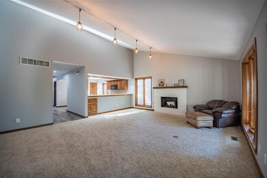 271 N Mcclellan St unit 108, Auburn, IN 46706 - photo 6