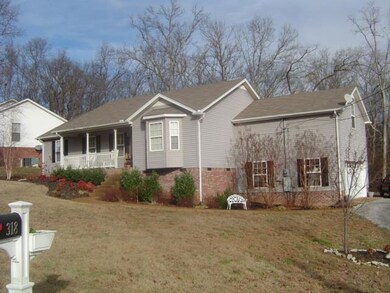 318 Hilltop Dr, Shelbyville, TN 37160 - photo 4