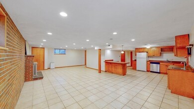 19 Ashmont Ave unit A, Newton, MA 02458 - photo 4