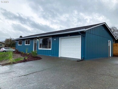 1951 Beech St, Longview, WA 98632 - photo 2