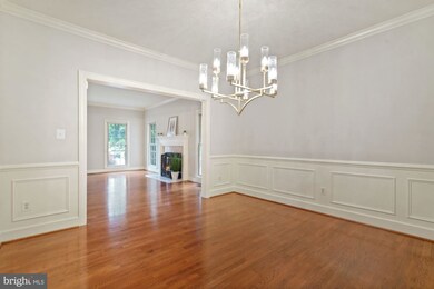 8312 Rampart Ct, Alexandria, VA 22308 - photo 7