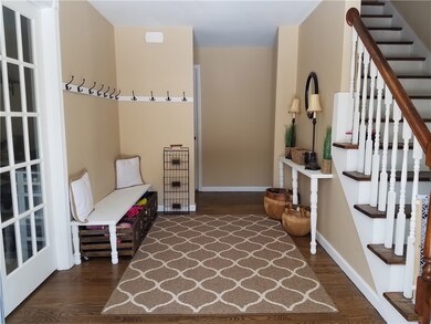 FOYER (OFFICE / DEN TO LEFT)
