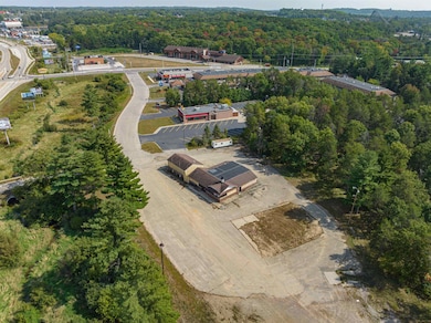 650 S Frontage Rd, Wisconsin Dells, WI 53965 - photo 3