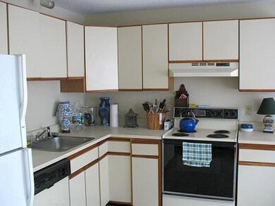 569 Carriage Shop Rd unit C, East Falmouth, MA 02536 - photo 5