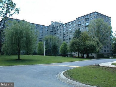 Radnor House unit 920, Bryn Mawr, PA 19010 - photo 2