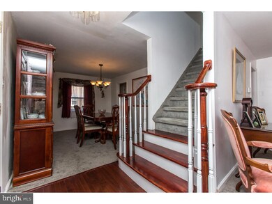 328 Francis Way, Folsom, PA 19033 - photo 3