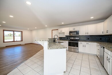 60-web-or-mls-7400-e-st-charles-rd