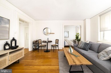 2100 2 Walnut St unit 15L, Philadelphia, PA 19103 - photo 3