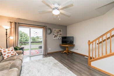 3040 Samuel Ct SW unit B, Cedar Rapids, IA 52404 - photo 6