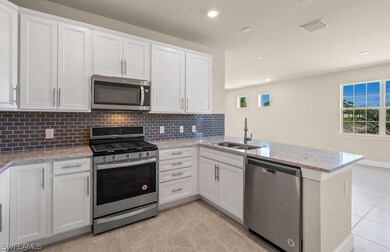 10727 Manatee Key Ln, Estero, FL 33928 - photo 6