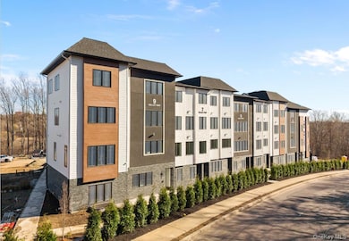 5 Valley Way unit 320, Spring Valley, NY 10977 - photo 2