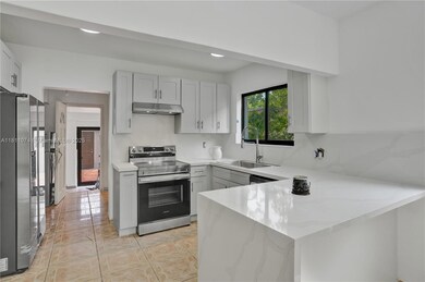 1622 SW 15th St, Miami, FL 33145 - photo 7