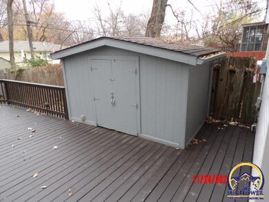 2602 SW 30th St, Topeka, KS 66611 - photo 5