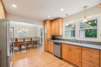 8924 Darnel Rd, Eden Prairie, MN 55347 - photo 6