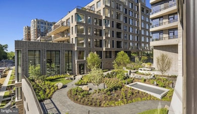 10511 Strathmore Hall St unit 2B-3A-TH2, North Bethesda, MD 20852 - photo 3