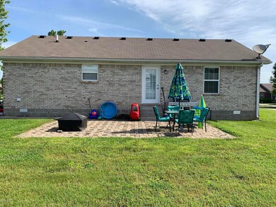 419 Forest Ridge Dr, Mount Washington, KY 40047 - photo 2
