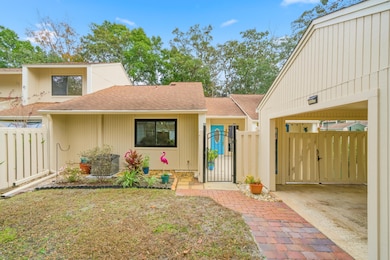 800 Bay Dr unit 17, Niceville, FL 32578 - photo 4