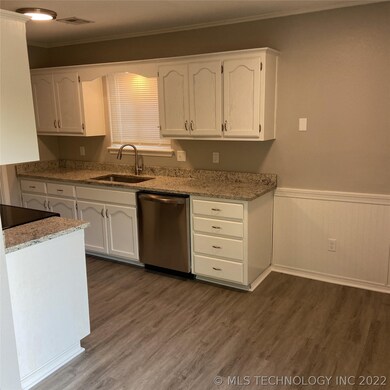 3213 S 1st St, Broken Arrow, OK 74012 - photo 5