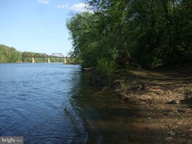 139 Laverne Ln, Hedgesville, WV 25427 - photo 4