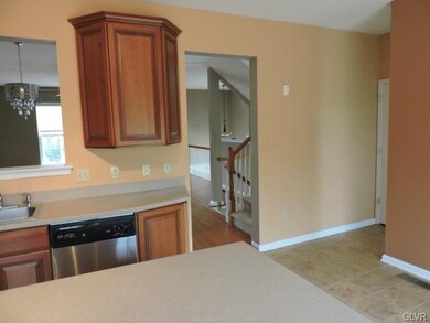 5162 Spring Ridge Dr E, Macungie, PA 18062 - photo 7