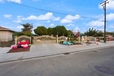 2012 2nd St, Hughson, CA 95326 - photo 3