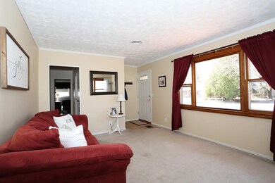 53 Baldwin Ave, Framingham, MA 01701 - photo 2