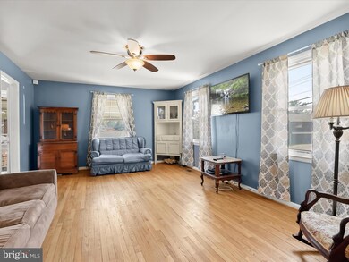 1543 S Rolling Rd, Halethorpe, MD 21227 - photo 5