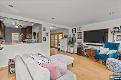 274 Warren St, Lyndhurst, NJ 07071 - photo 5