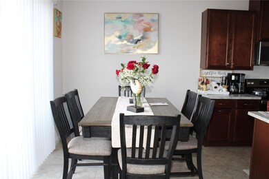 18337 Falling Pine Needle Ln, Land O Lakes, FL 34638 - photo 7