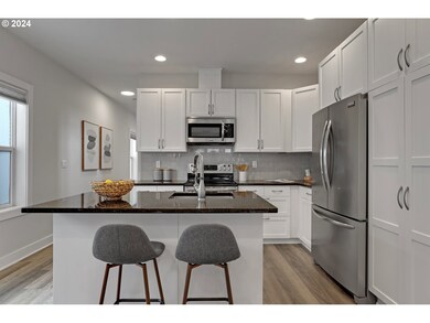 7612 N Mississippi Ave, Portland, OR 97217 - photo 4