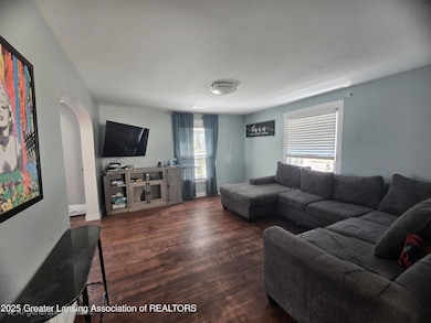 412 N Hickory St, Owosso, MI 48867 - photo 2