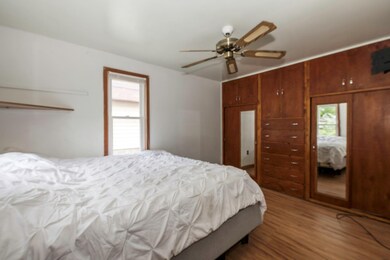 815 W Park Ave, Aurora, IL 60506 - photo 5