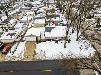 1265 Navajo Dr, Carpentersville, IL 60110 - photo 2