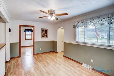 2262 Middleton Pike, Luckey, OH 43443 - photo 5