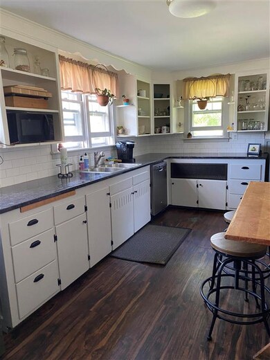 9 Howard Ave, Rutland, VT 05701 - photo 5