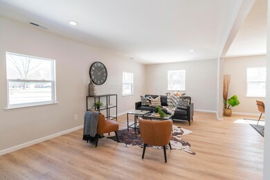 1002 Van Kirk Dr, Marysville, OH 43040 - photo 4