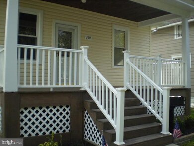 319 W Centre St, Woodbury, NJ 08096 - photo 4